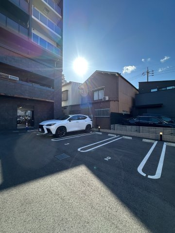ディアレイシャス尾頭橋　名古屋市賃貸　仲介手数料無料の駐車場