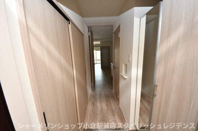 プレミア片野の玄関