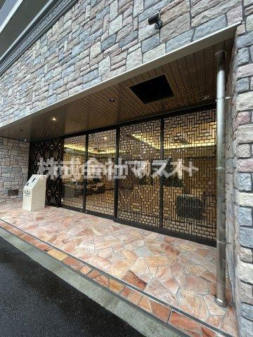 プレジオ弁天町ASIANのエントランス