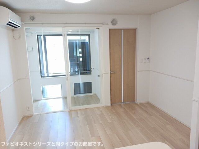イル・ソレ　城山の居間・リビング|こちらの居間で趣味の時間をお楽しみください