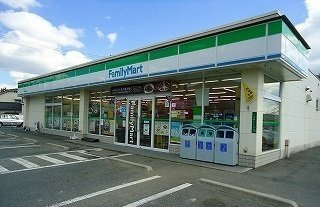 カントリー　ビューＡの周辺|ファミリーマートまで700m