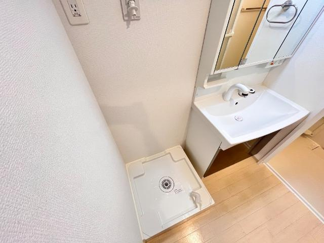 サウザンドグラスのその他|洗濯機置場