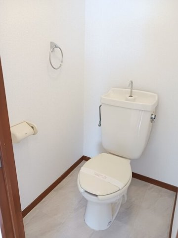 シティハイツ西本Ｂのトイレ|落ち着いたトイレです