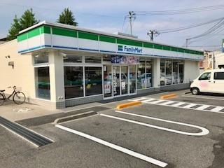 WBeCの周辺|ファミリーマート西条東店まで950ｍ