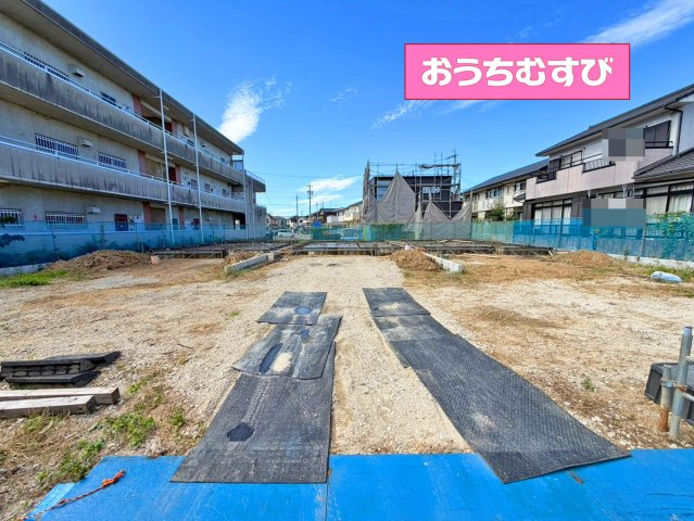 春日井市前並町7期(全3棟)の前面道路含む現地写真