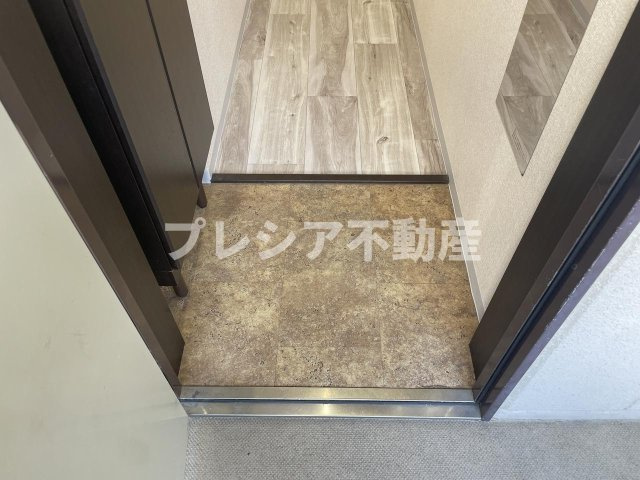 セリージャ デ トーアの玄関