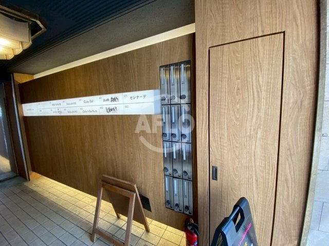 新道頓堀ビルのエントランス|新道頓堀ビル　エントランス
