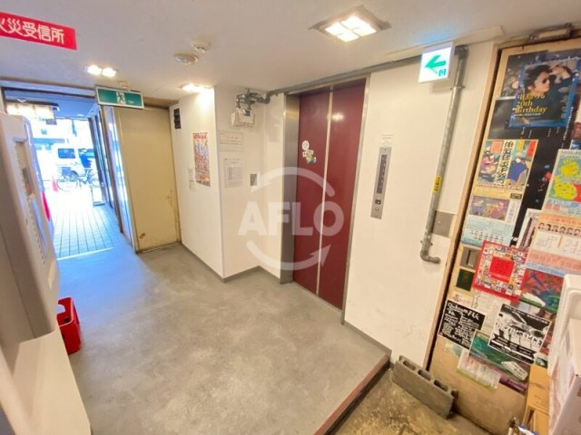 新道頓堀ビルのロビー|新道頓堀ビル　ロビー
