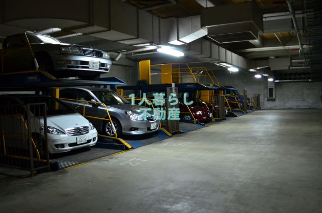 【駐車場】