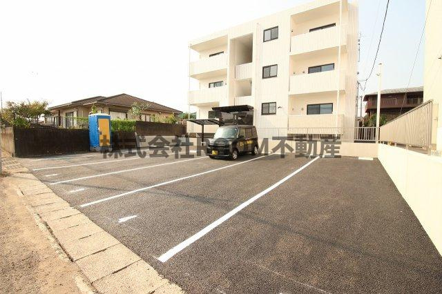 ベルナンジュの駐車場|駐車場に車を止められます