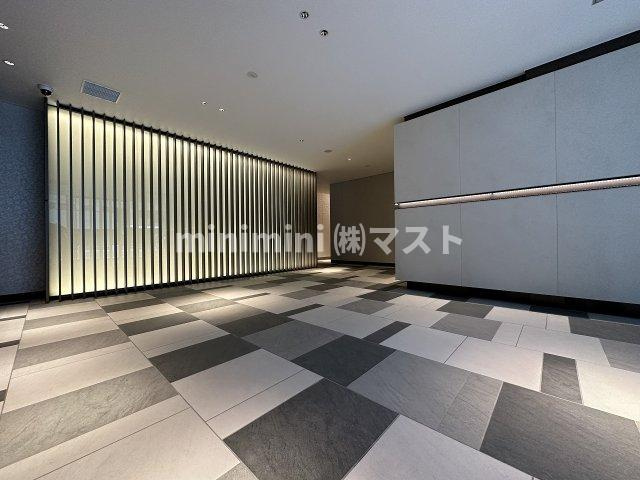 大阪市西区西本町２丁目の賃貸マンションのロビー