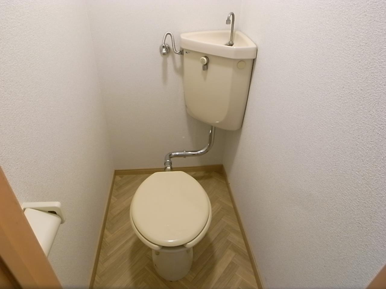 レジデンス荒木のトイレ|落ち着いたトイレです