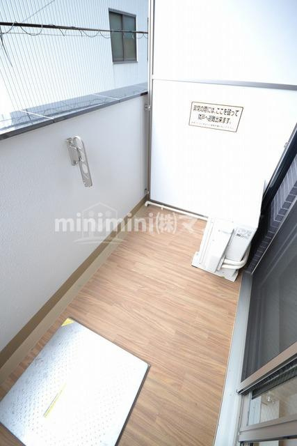 大阪市西区本田４丁目の賃貸マンションのバルコニー
