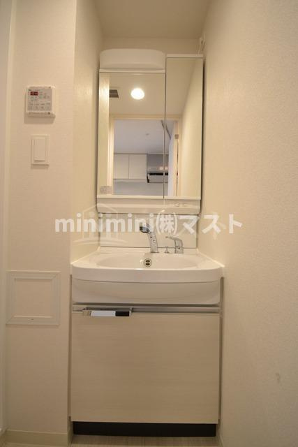 大阪市西区本田４丁目の賃貸マンションの洗面所