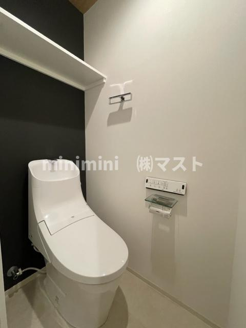 大阪市都島区片町１丁目の賃貸マンションのトイレ