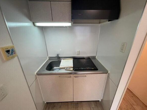 大阪市中央区本町４丁目の賃貸マンションのキッチン