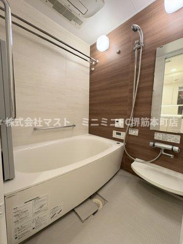 大阪市中央区備後町１丁目の賃貸マンションの浴室