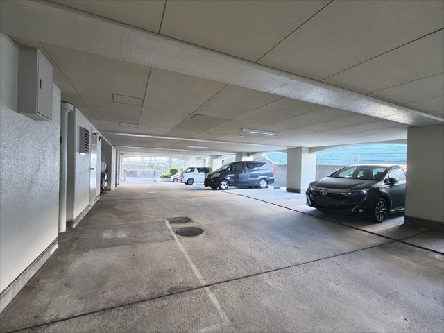 芦屋シティハイツの駐車場