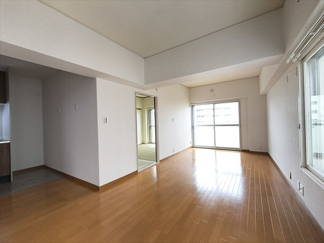 芦屋シティハイツの居間・リビング