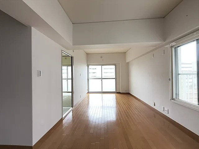 芦屋シティハイツの居間・リビング