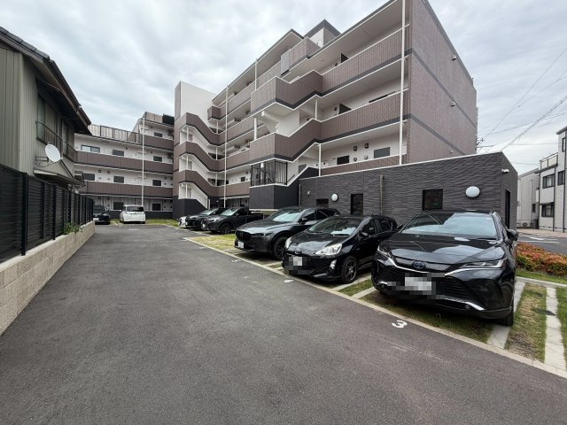 CREST TAPP太閤通　名古屋市賃貸　仲介手数料無料の駐車場