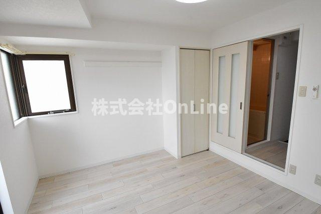 東大阪市若江西新町１丁目の賃貸マンションの洋室