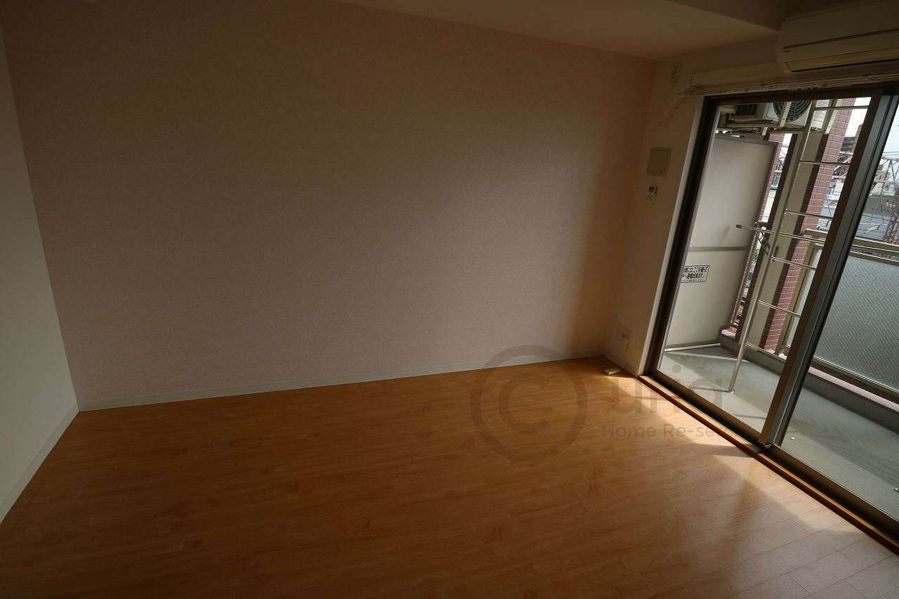神戸市東灘区森北町３丁目の賃貸マンションの居間・リビング
