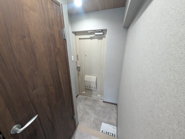 神戸市中央区下山手通５丁目の賃貸マンションの玄関