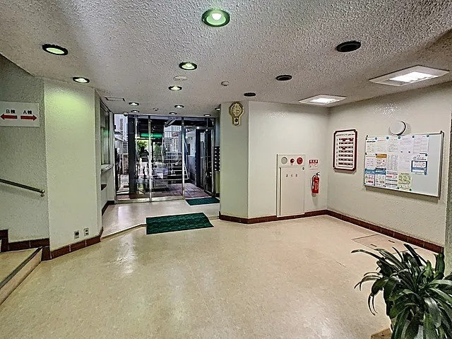 神戸市中央区下山手通５丁目の賃貸マンションのロビー