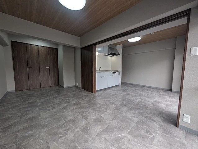 神戸市中央区下山手通５丁目の賃貸マンションの居間・リビング