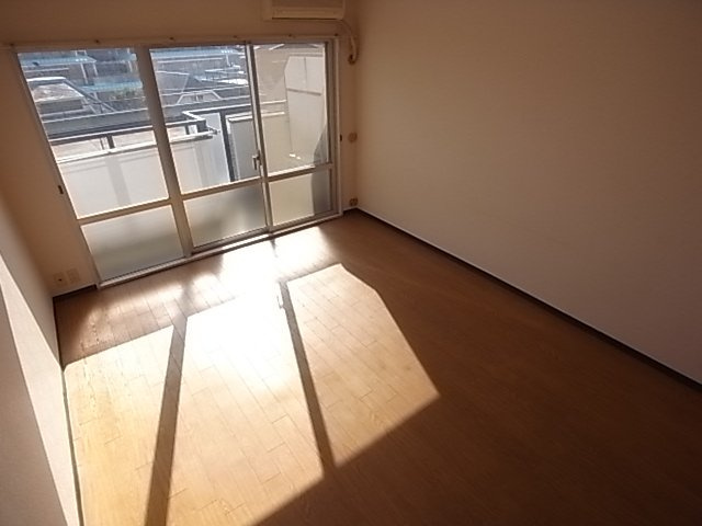 ホーユウコンフォルト芦屋の居間・リビング