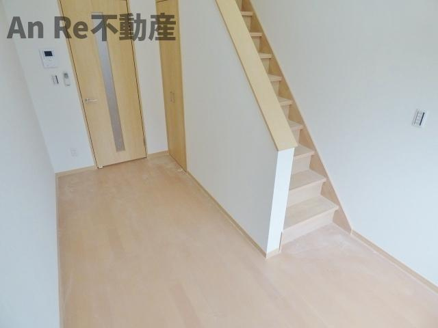 川口市前川３丁目のアパートの居間・リビング