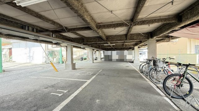 コーポ渕上の駐車場|カースペースがあります