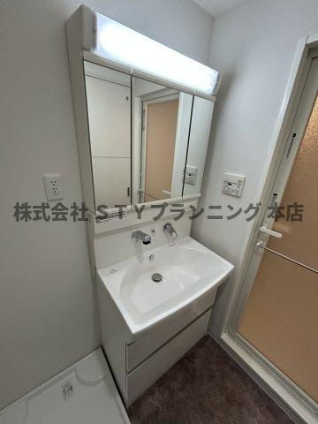 仲介手数料0円！リヴシティ浅間町の独立洗面台