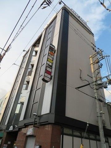 グローリアビルの外観