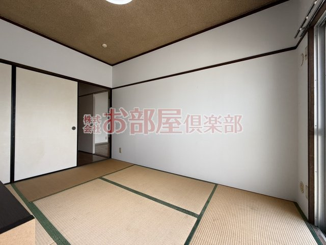 サンコーポ国分の和室