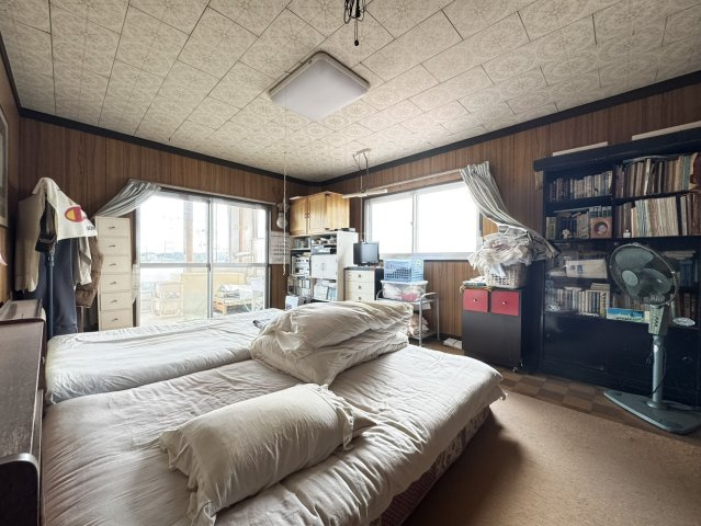 矢板市本町中古戸建の洋室