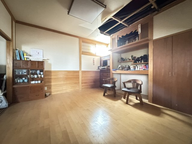 矢板市本町中古戸建の洋室