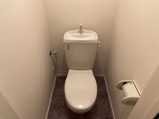 ラ・メゾンのトイレ|同建物別室参考写真