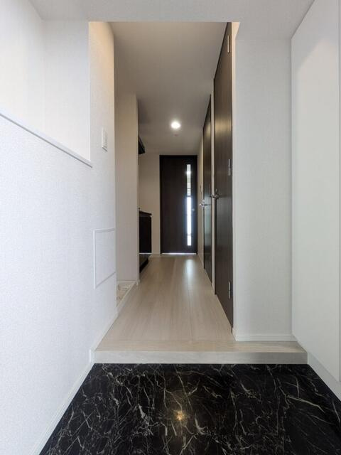 Ｓ－ＲＥＳＩＤＥＮＣＥ北千住ｒｅｉｚの玄関
