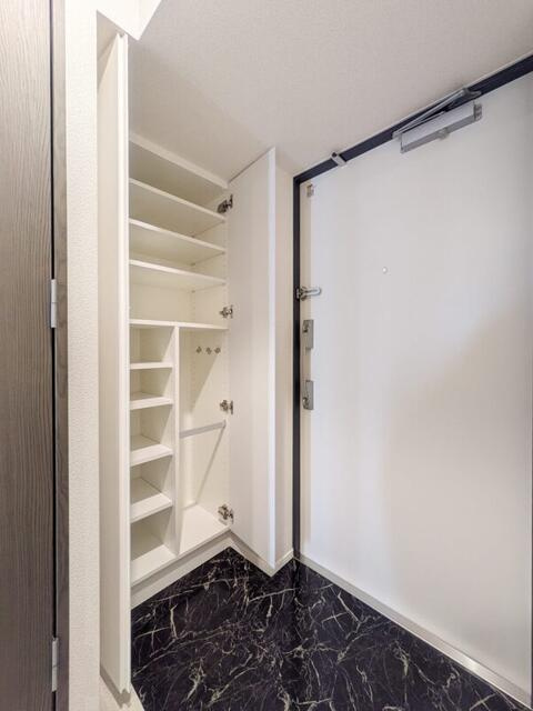 Ｓ－ＲＥＳＩＤＥＮＣＥ北千住ｒｅｉｚの収納