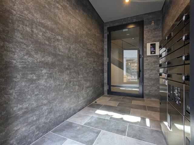 ミュオン北千住のエントランス