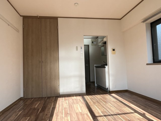 メゾン矢島の居間・リビング