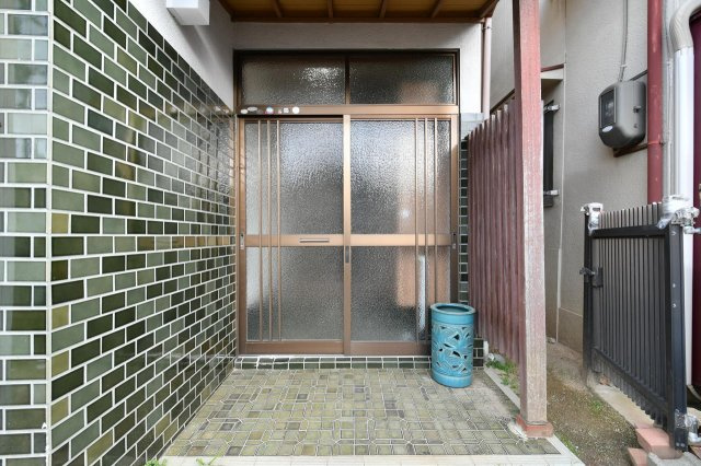 SA254 SA-クロス法隆寺1 101のエントランス|落ち着いたエントランスです