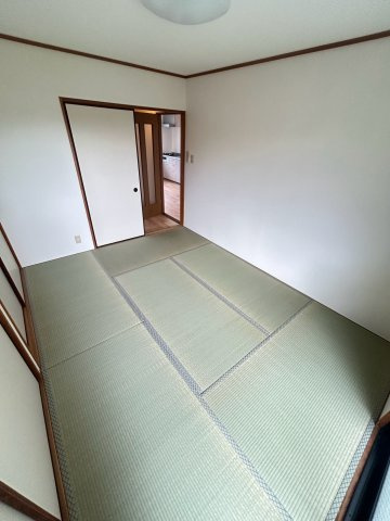 トロアメゾンA棟の和室