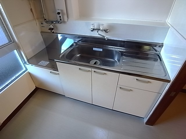 西宮市下大市東町の賃貸マンションのキッチン