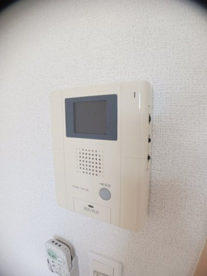 【セキュリティ】 | ポンドサイドＫ | モニター付きインターホンです