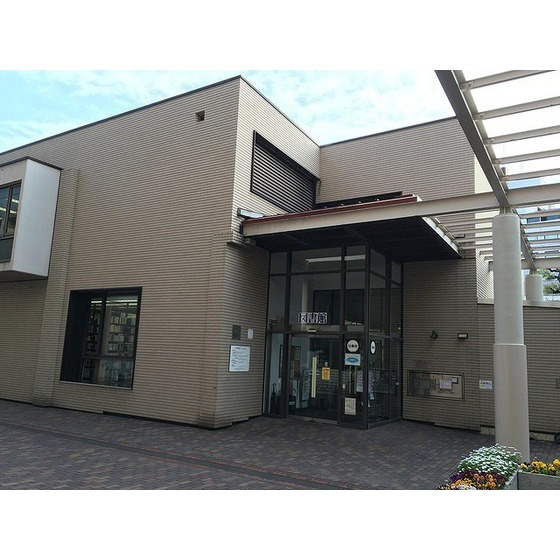 グレース布施の周辺|図書館「目黒区民センター図書館まで800ｍ」目黒市民センター図書