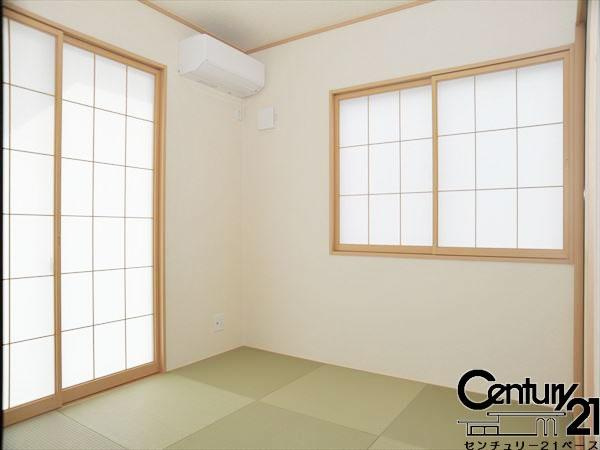 クレイドルガーデン草川 １号棟 ／新築一戸建の内観：施工例|■ほっこり落ち着ける和室！客間としてもご利用いただけます！■