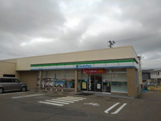 グラン　メゾン　フランの周辺|ファミリーマート新潟とっぱら店まで550m